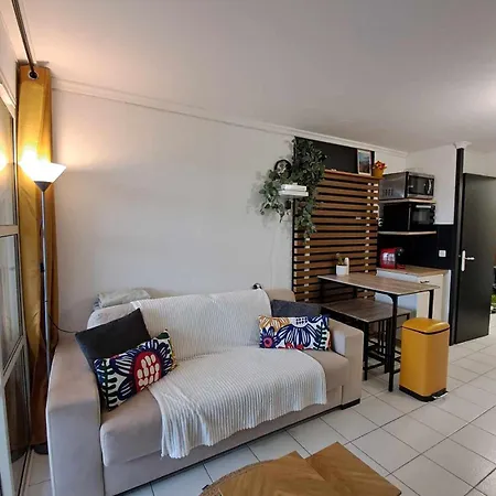 Apartment Studio Refait A Neuf Vue Esterel Partielle Mer *